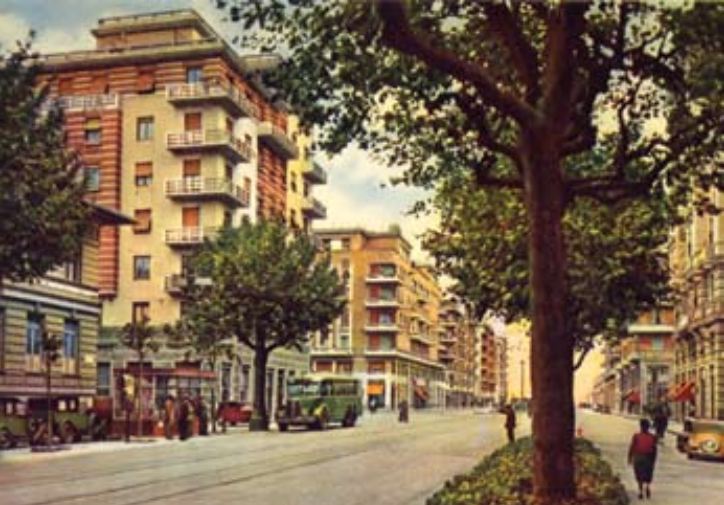 Quattro amici e un bar